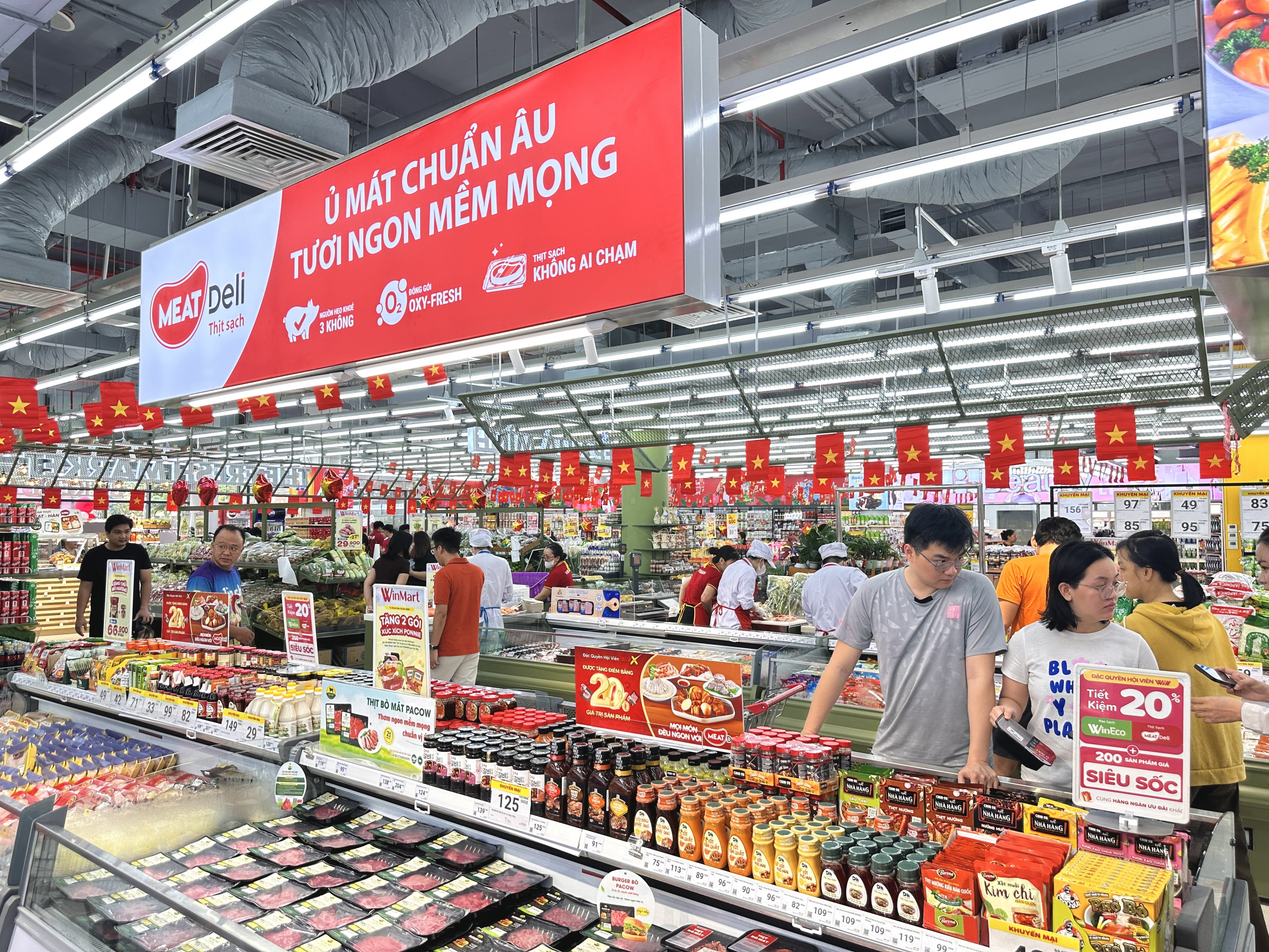 Thực phẩm tươi sống thu hút sức mua lớn từ người tiêu dùng.JPG