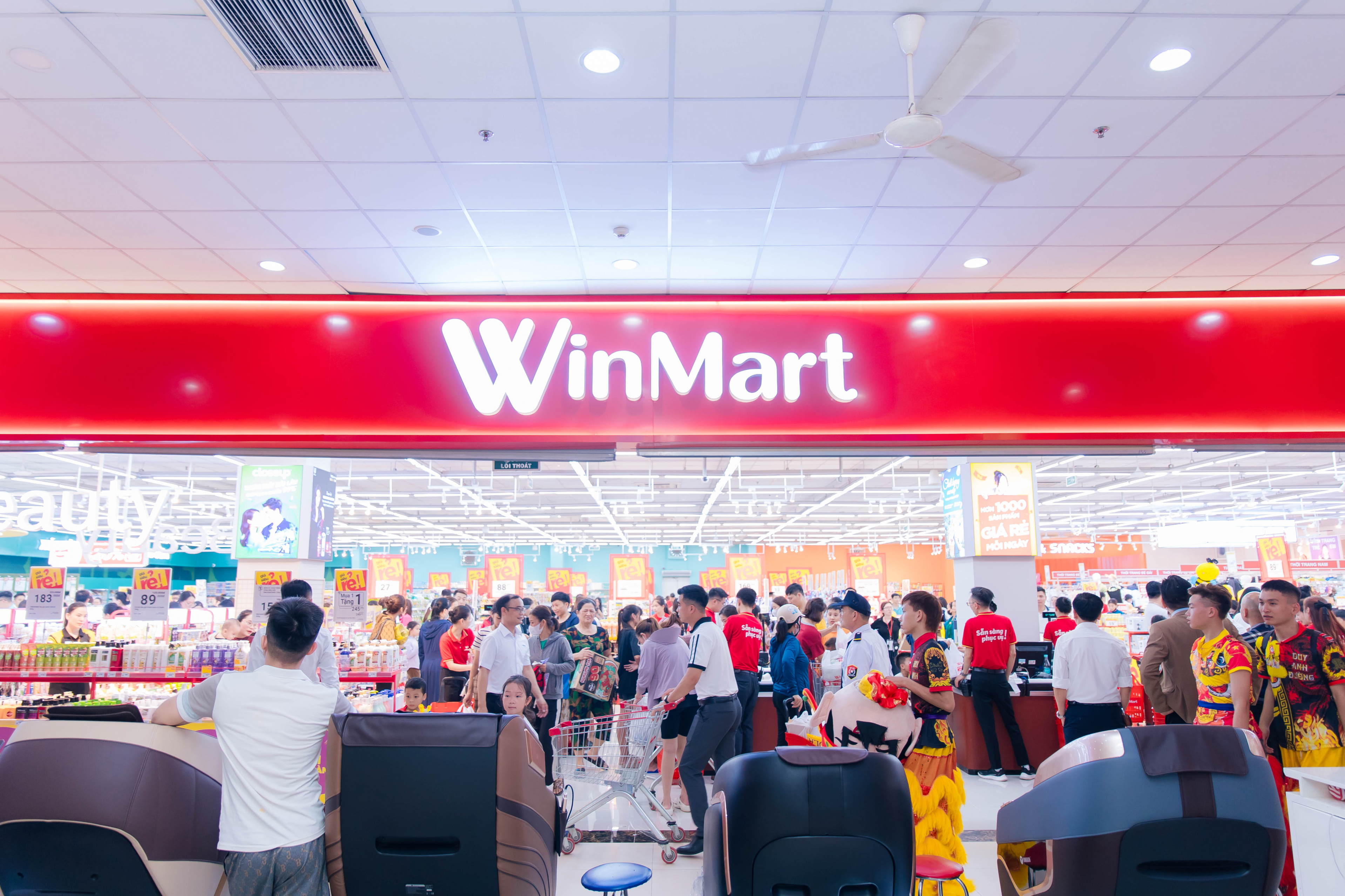 WinMart thu hút đông đảo khách hàng với chương trình giảm giá hàng thiết yếu dịp khai trương (1).jpg WinMart thu hút đông đảo khách hàng với chương trình giảm giá hàng thiết yếu dịp khai trương (1).jpg